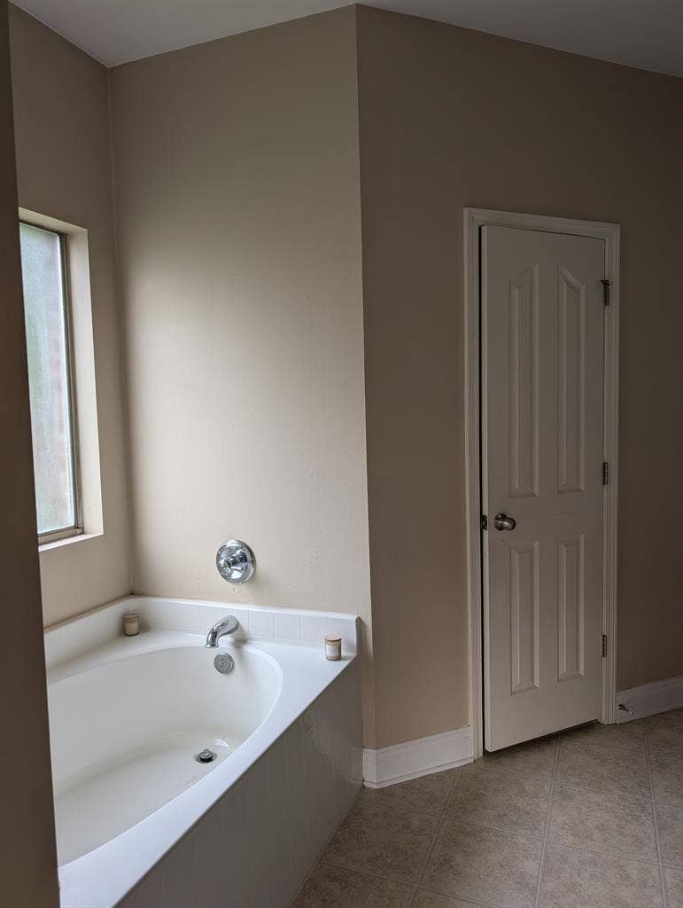 Master Bedroom for Rent