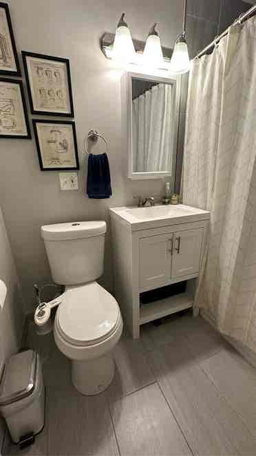 Private room in Avondale