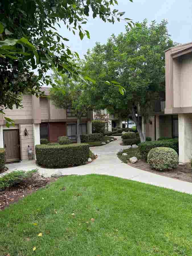 Beautiful Room for Rent in Orange