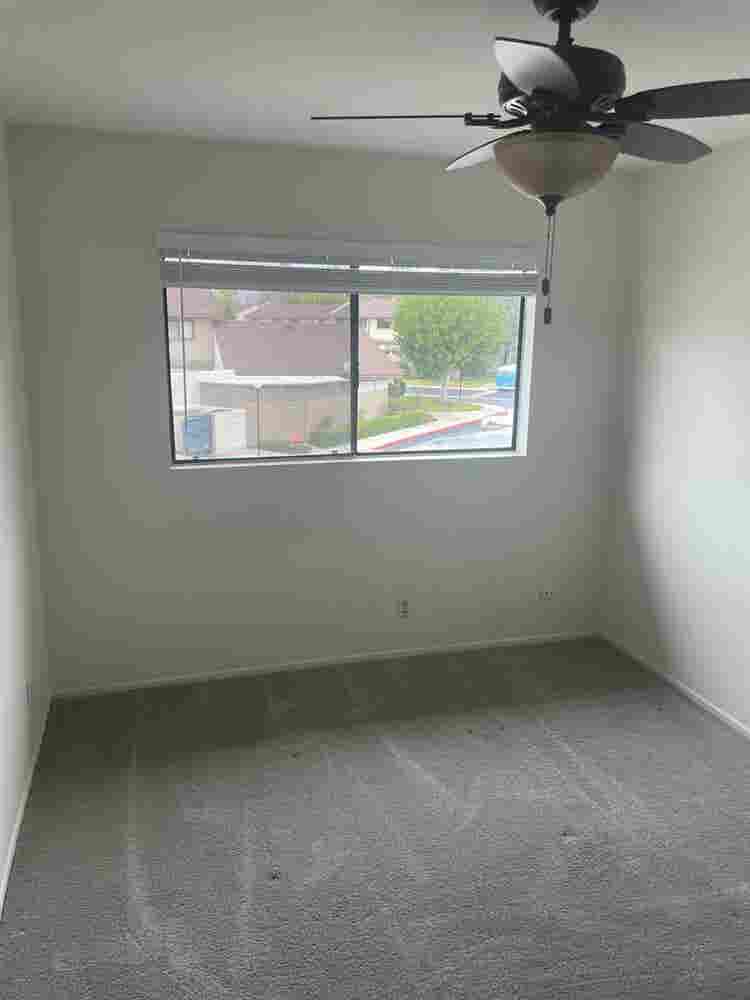 Beautiful Room for Rent in Orange