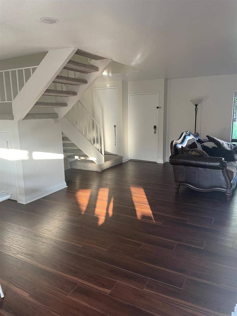 Beautiful Room for Rent in Orange