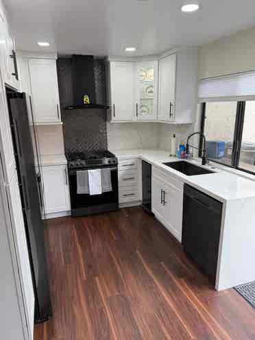 Beautiful Room for Rent in Orange