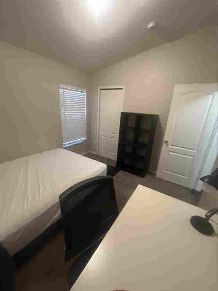 Room for Rent Nice Clean Chill