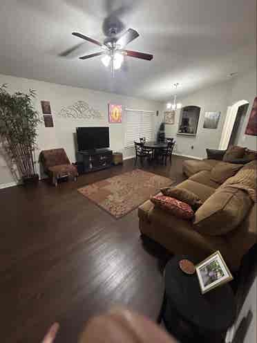 Room for Rent Nice Clean Chill