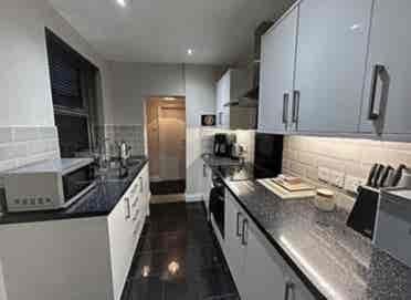 Large Double Bed Room - BILLS INC