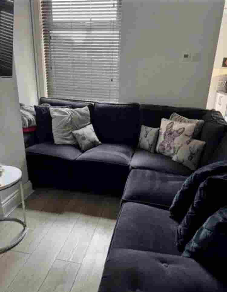Large Double Bed Room - BILLS INC