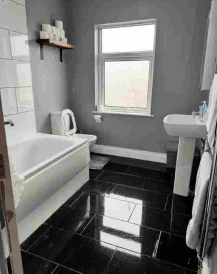 Large Double Bed Room - BILLS INC