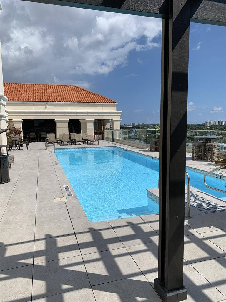 1 room/bath available for rent
