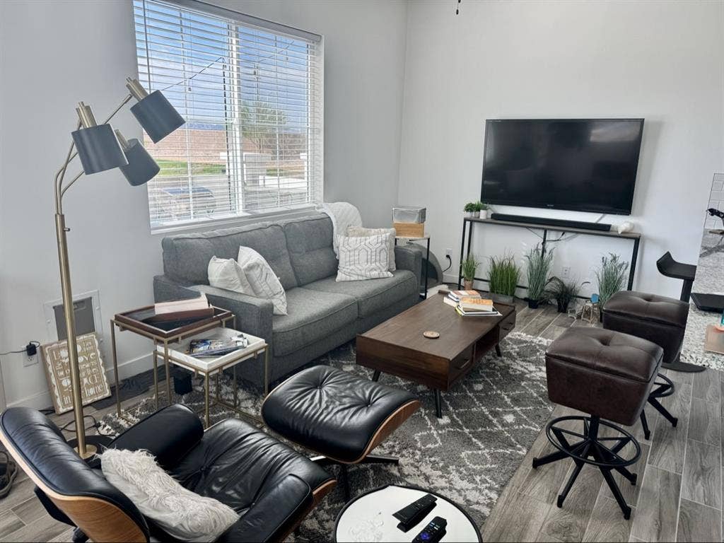 Stunning Eastmark Cadence unit