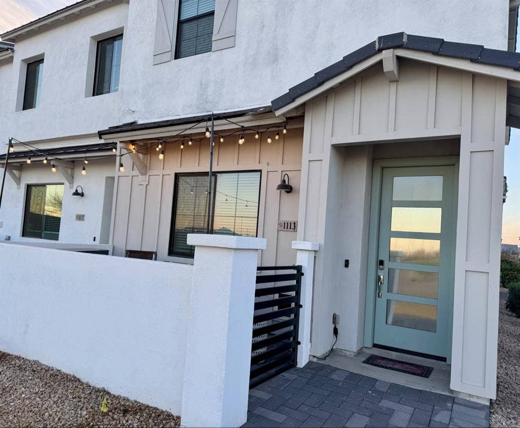 Stunning Eastmark Cadence unit