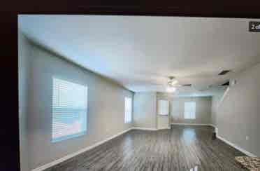 New Listing Near Leesburg, FL