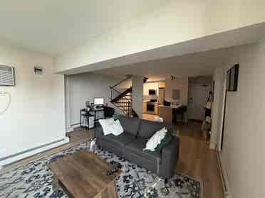 🏡  Sublease available