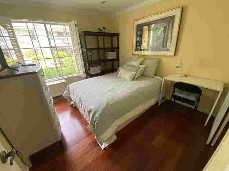 Seeking female roommate