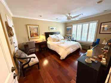 Seeking female roommate