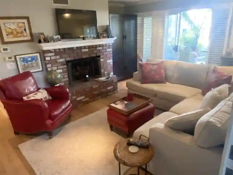 Seeking female roommate