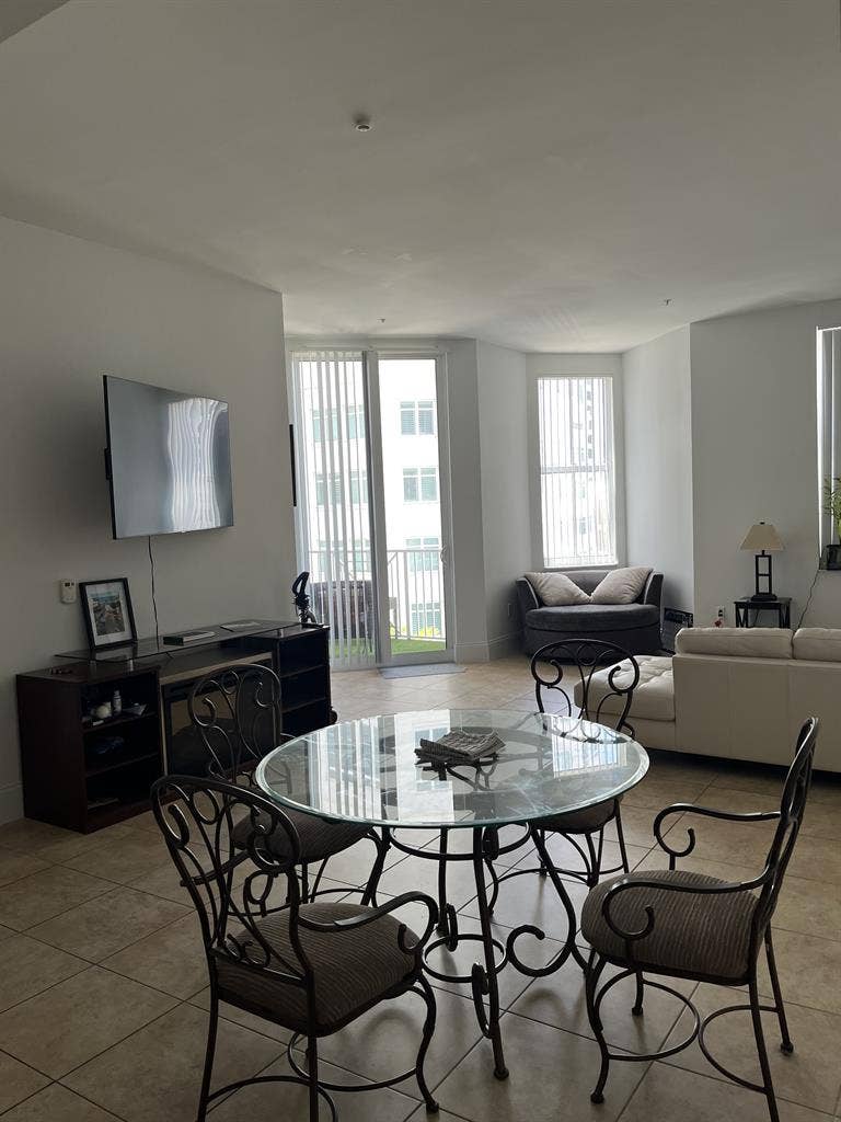 Room for rent! Downtown WPB