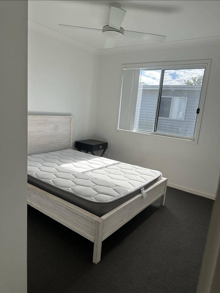 Looking for one housemate. Rent