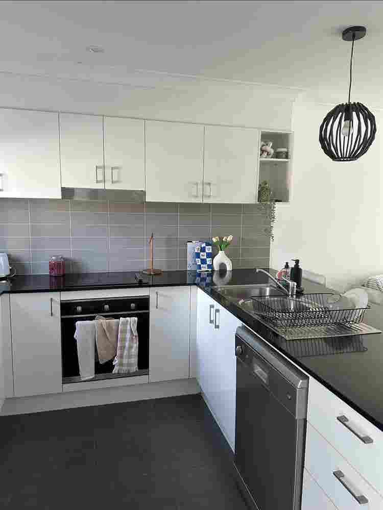 Looking for one housemate. Rent