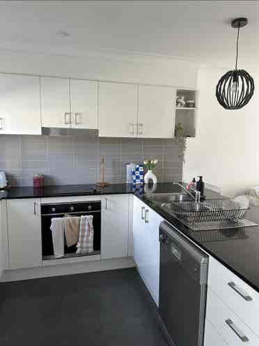 Looking for one housemate. Rent