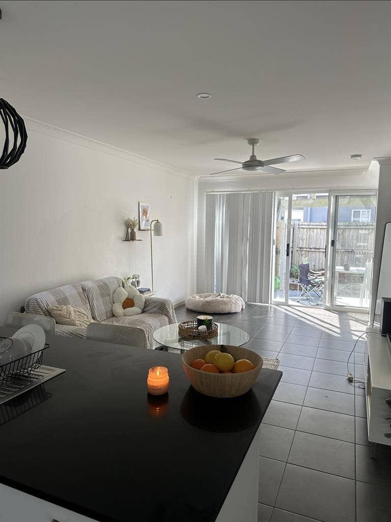 Looking for one housemate. Rent