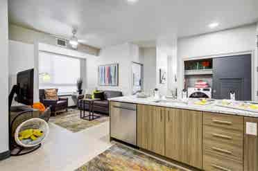 Lease at Hornet commons