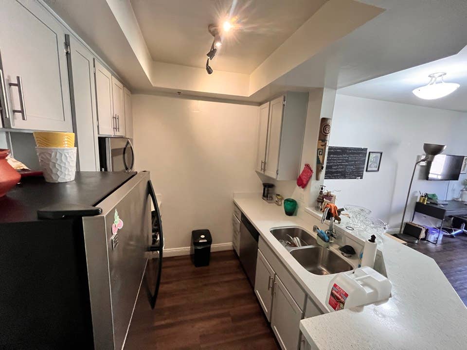 Large Junior Studio (Private)