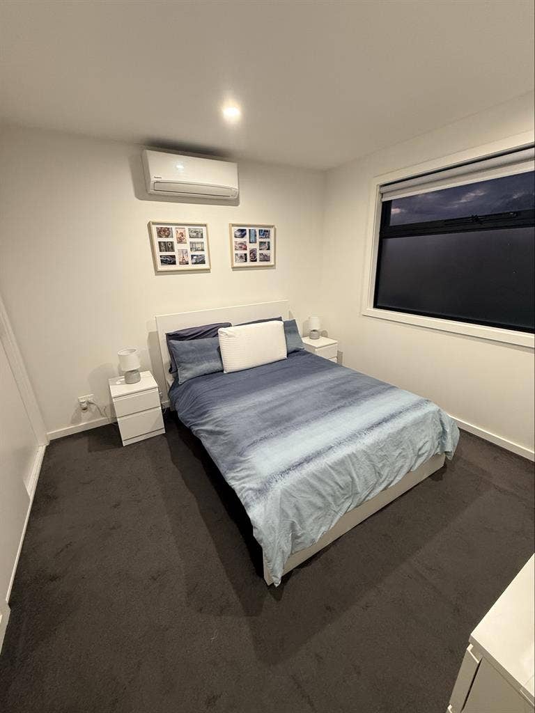 FULLY FURNISHED BEDROOM