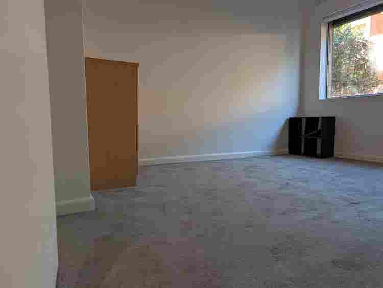1 room for rent