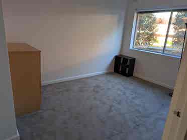 1 room for rent