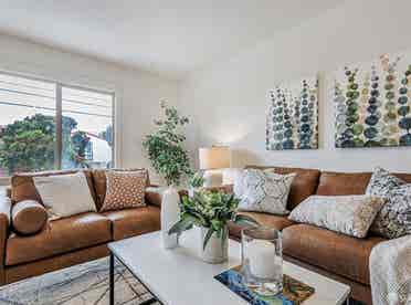 FURNISHED ROOM FOR RENT