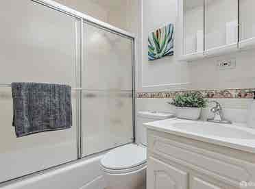 FURNISHED ROOM FOR RENT