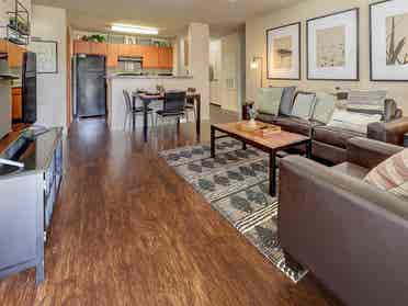 Urgently looking for a roommate