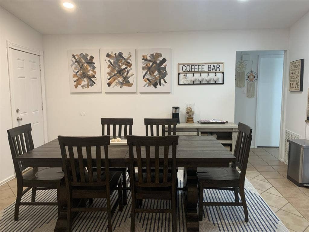 Looking for roommate