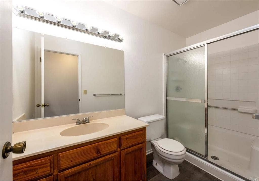 Room for rent with private bathroom