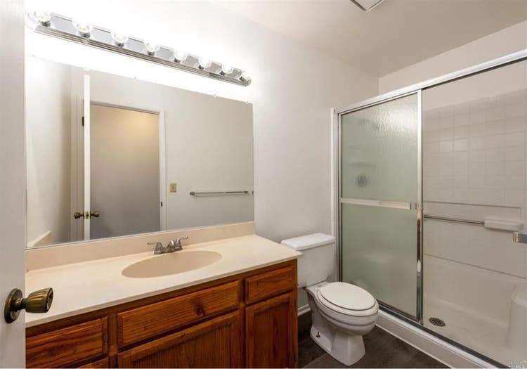 Room for rent with private bathroom