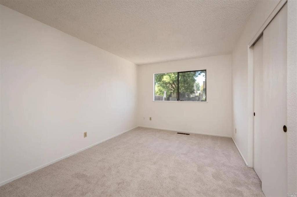 Room for rent with private bathroom