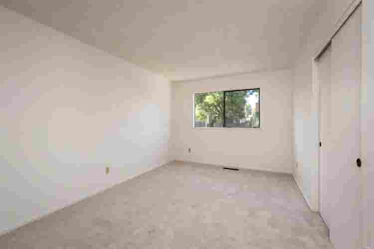 Room for rent with private bathroom