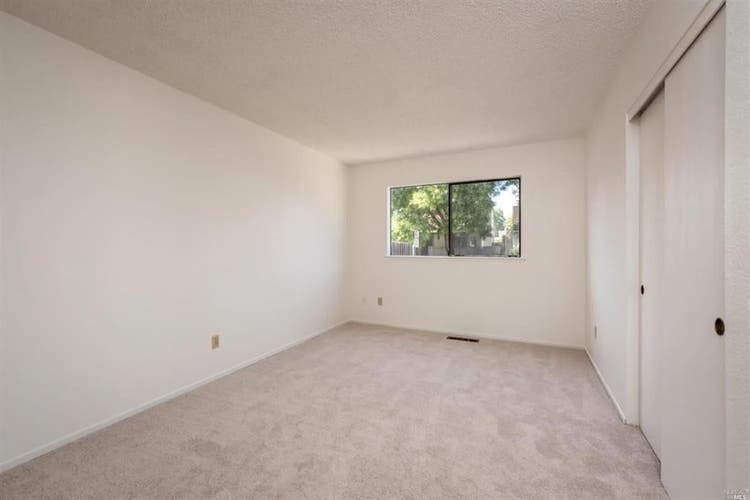 Room for rent with private bathroom