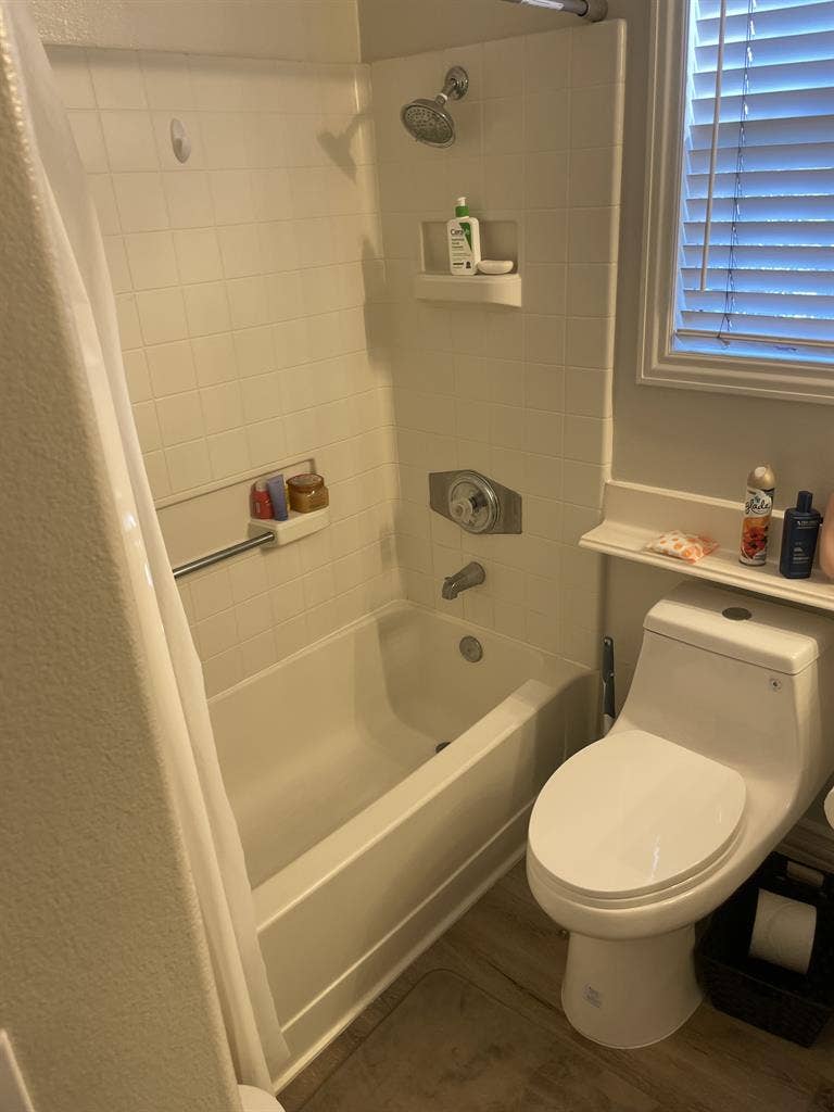 Room for rent in placentia $