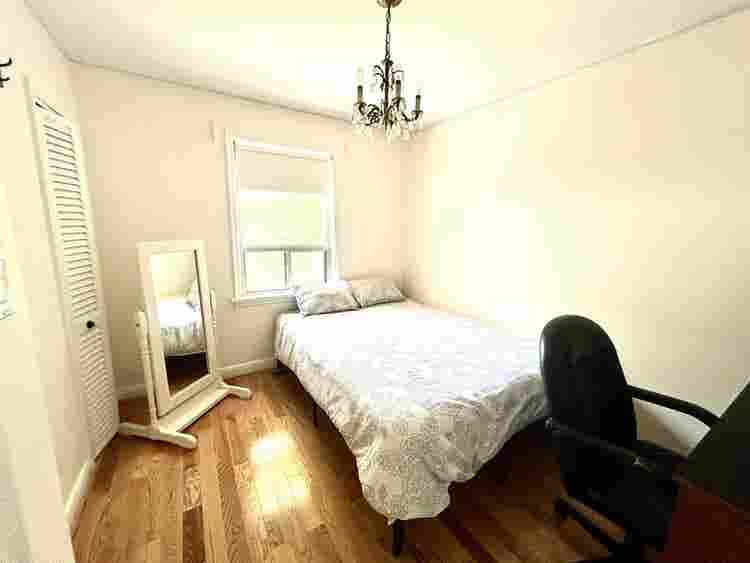 Rooms for Rent at Warden & Lawrence