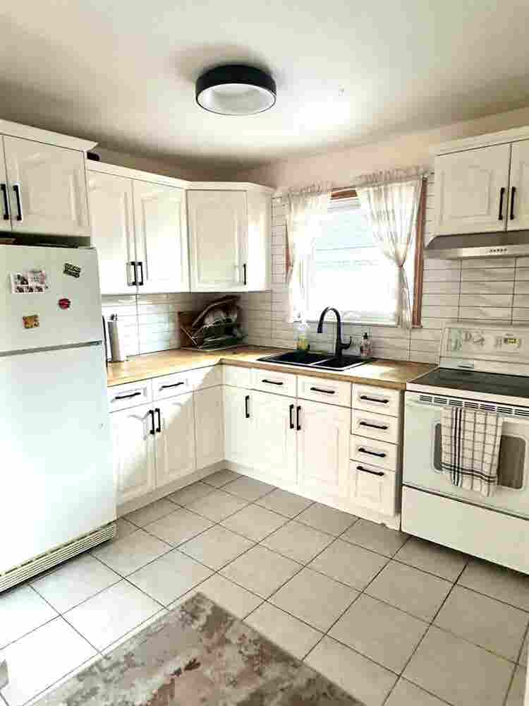 Rooms for Rent at Warden & Lawrence