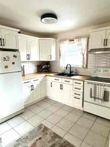 Rooms for Rent at Warden & Lawrence