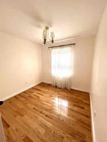 Rooms for Rent at Warden & Lawrence