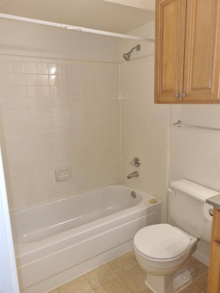 Looking for a flatmate