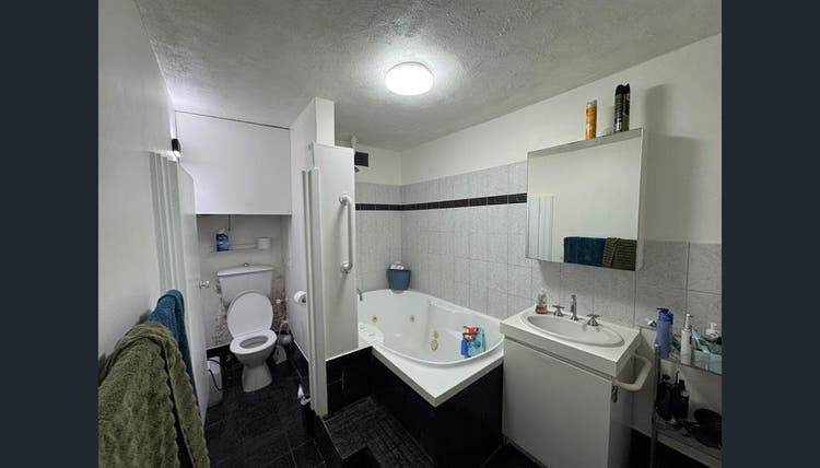 Secure leafy 2bedroom Unit