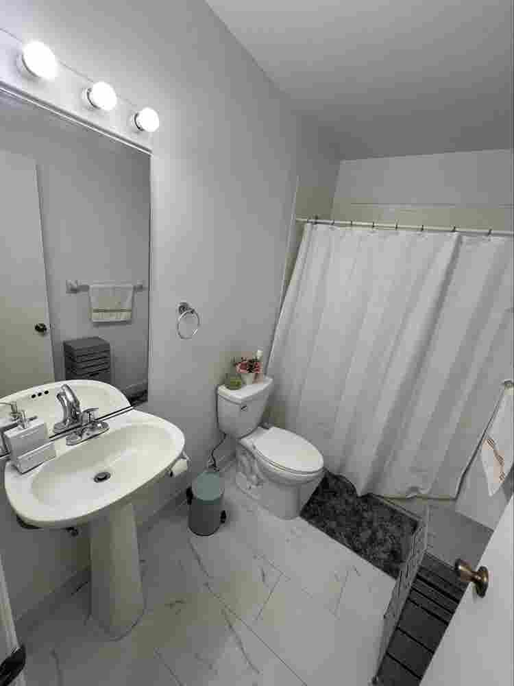 SE RENTA HABITACIÓN