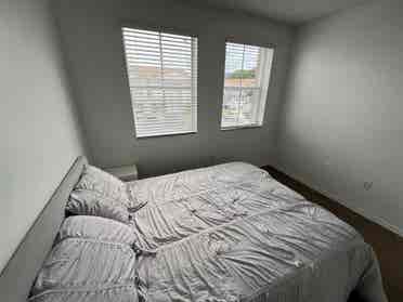 SE RENTA HABITACIÓN