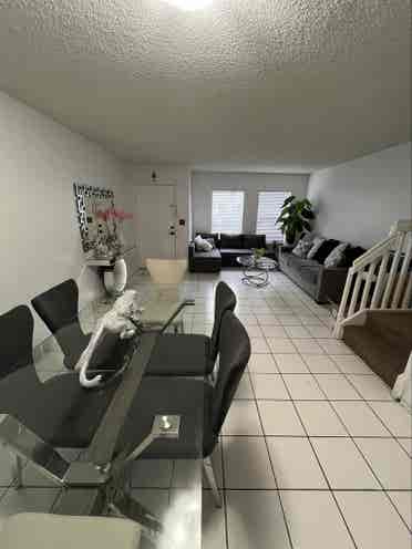 SE RENTA HABITACIÓN
