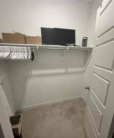 Master bedroom for rent