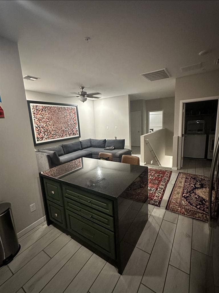 Master bedroom for rent